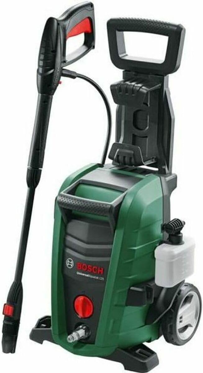 Bosch Idropulitrice UniversalAquatak 135, 2 ugelli, filtro per l’acqua, pistola ad alta pressione, tubo flessibile da 7 m, cavo da 5 m, potenza 1900 Watt, pressione: 135 bar, portata max.: 410 l/h