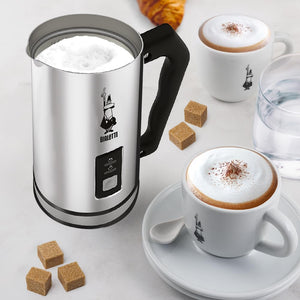 Bialetti Milk Frother Elettrico, Montalatte per Cappuccino, Capacità 150 ml Cappuccino o 300 ml Latte Caldo, Acciaio