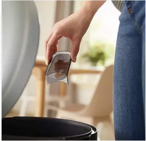Philips Accessori Stiro Levapelucchi Alimentazione a Batteria, Contenitore Pelucchi Removibile, Spazzolina per la Pulizia, Schwarz/Gold