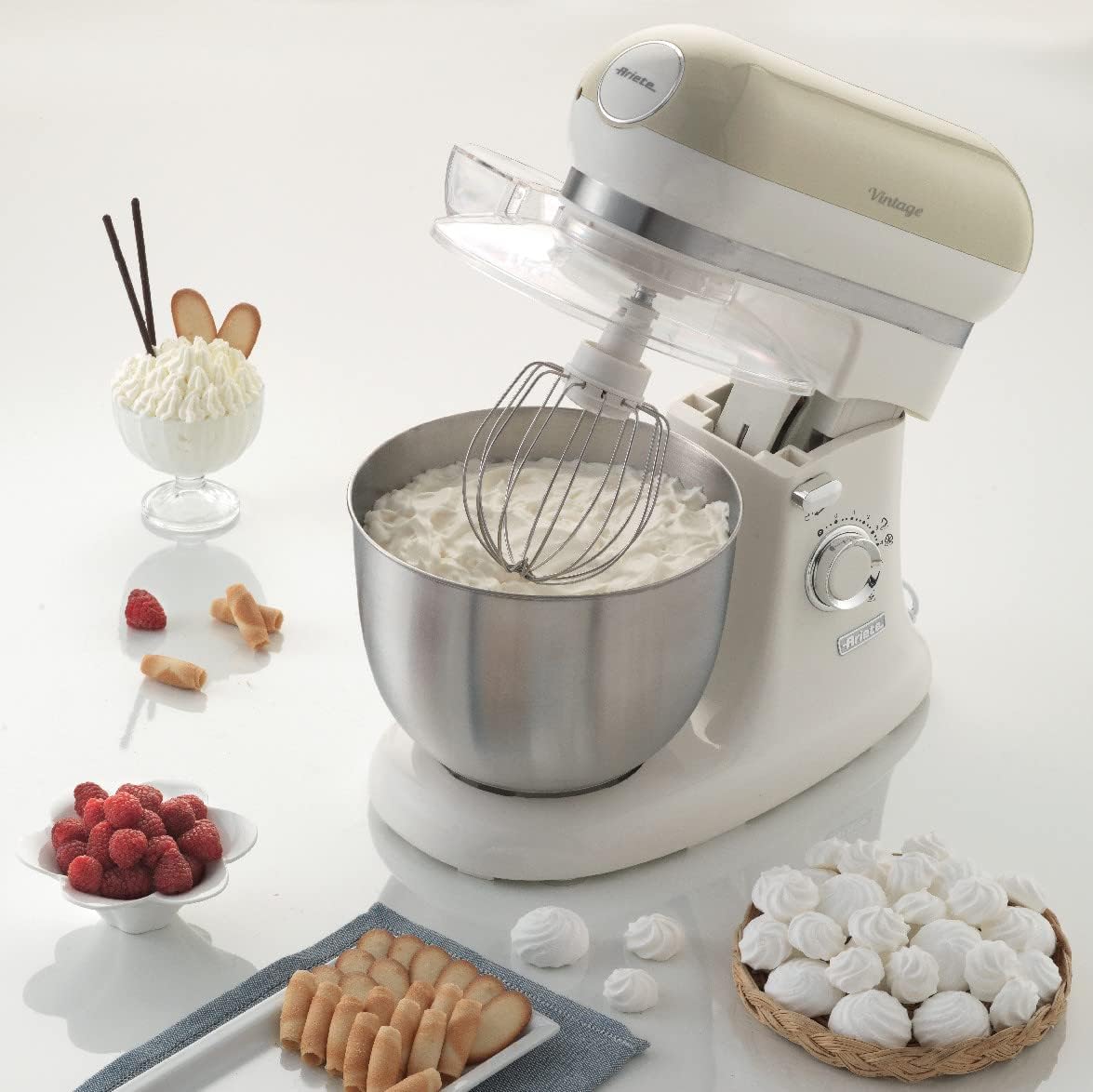 Ariete 1588 Impastatrice Planetaria - Pane, pizza e dolci - 7 Velocità - 3 Fruste - 5,5 Litri - Acciaio Inox - 2400 Watt - Linea Vintage - Beige
