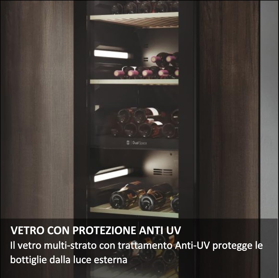 Haier Wine Bank 50 Serie 5 Cantinetta Vino, 49 Bottiglie, 1 Zona, Vetro Anti-UV, LED 3D, Ripiani in Legno, Controllo tramite App, Libera Installazione, Classe F, 49,7 x 58,5 x 82 cm, Nera - HWS49GA