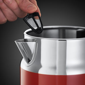 Russell Hobbs Bollitore Elettrico - 1,7 L, 2400 W - Acciaio Inox Color Rosso Lucido; Ebollizione Rapida; Display Temperatura Dell'Acqua, Indicatore Livello Dell'Acqua, Bollitore Retro 21670-70