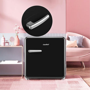 COMFEE' RCD50DK2RT(E) Frigorifero piccolo 47Litri, Design retrò, Mini frigo tavolo, Termostato regolabile, Silenzioso, Adatto a casa, ufficio e hotel, Nero