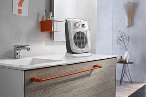 De'Longhi HBC 3030 Termoventilatore Caldobagno, 2 livelli di potenza, Funzione ECO-SILENCE, Protezione antigoccia, Ventilazione estiva, Avvolgicavo, per ambienti fino a 60 m³